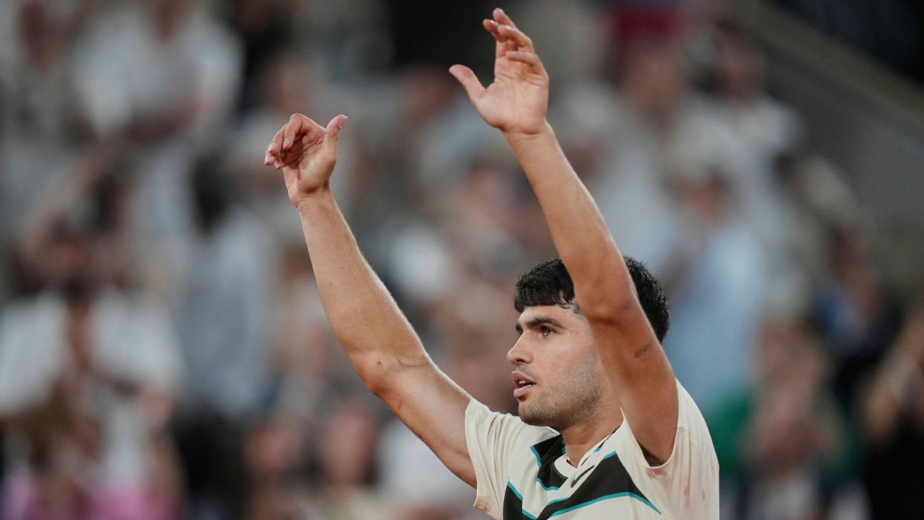 Alcaraz Battles Into French Open Round of 16: Shelton Awaits
